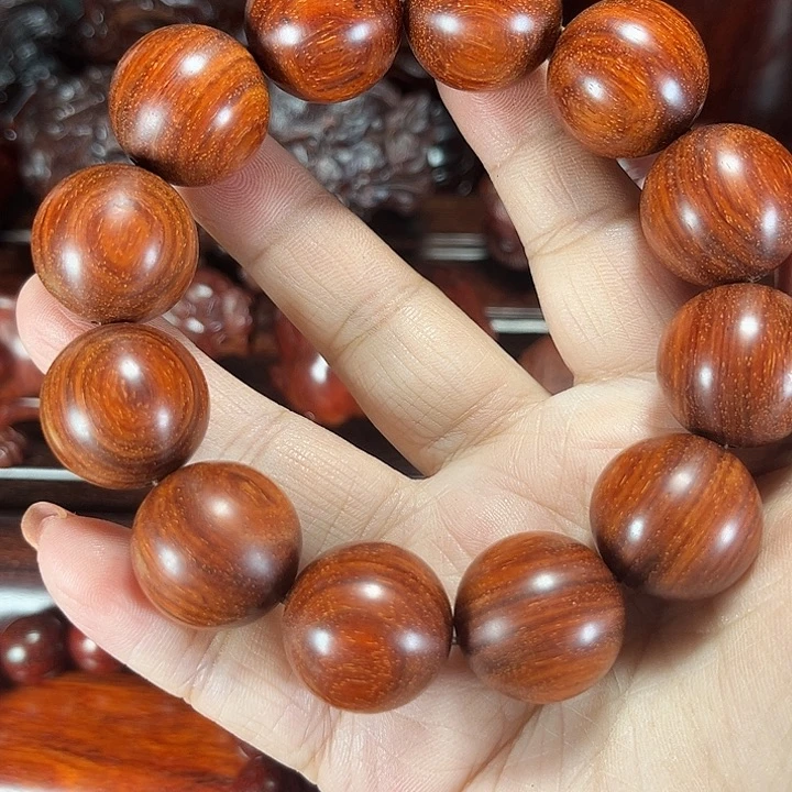 潦***画檀香紫檀（小叶紫檀）