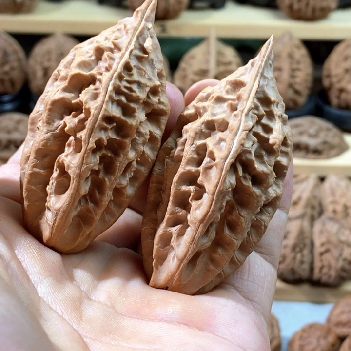 大***白文玩核桃把件柳叶