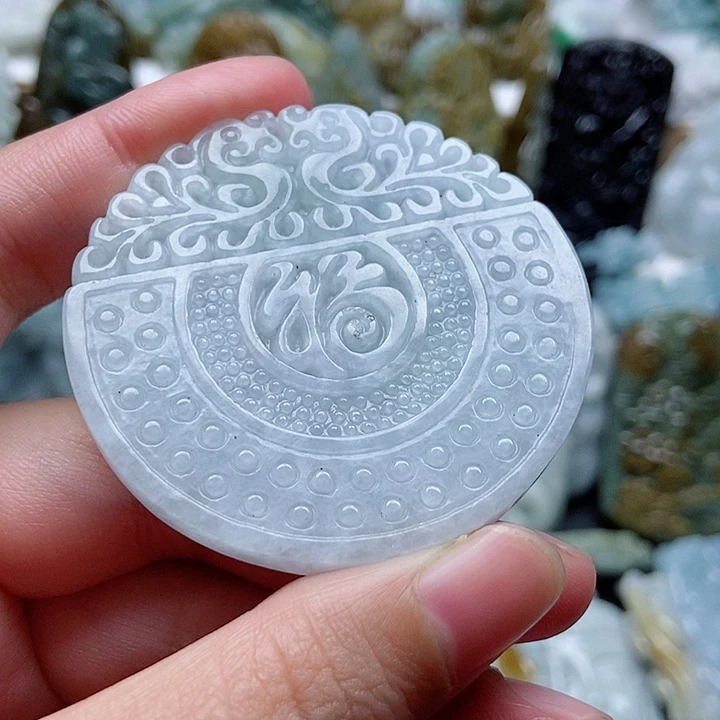 翡翠未镶嵌颈饰翡翠