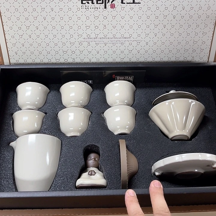 孤品茶具套装等。
