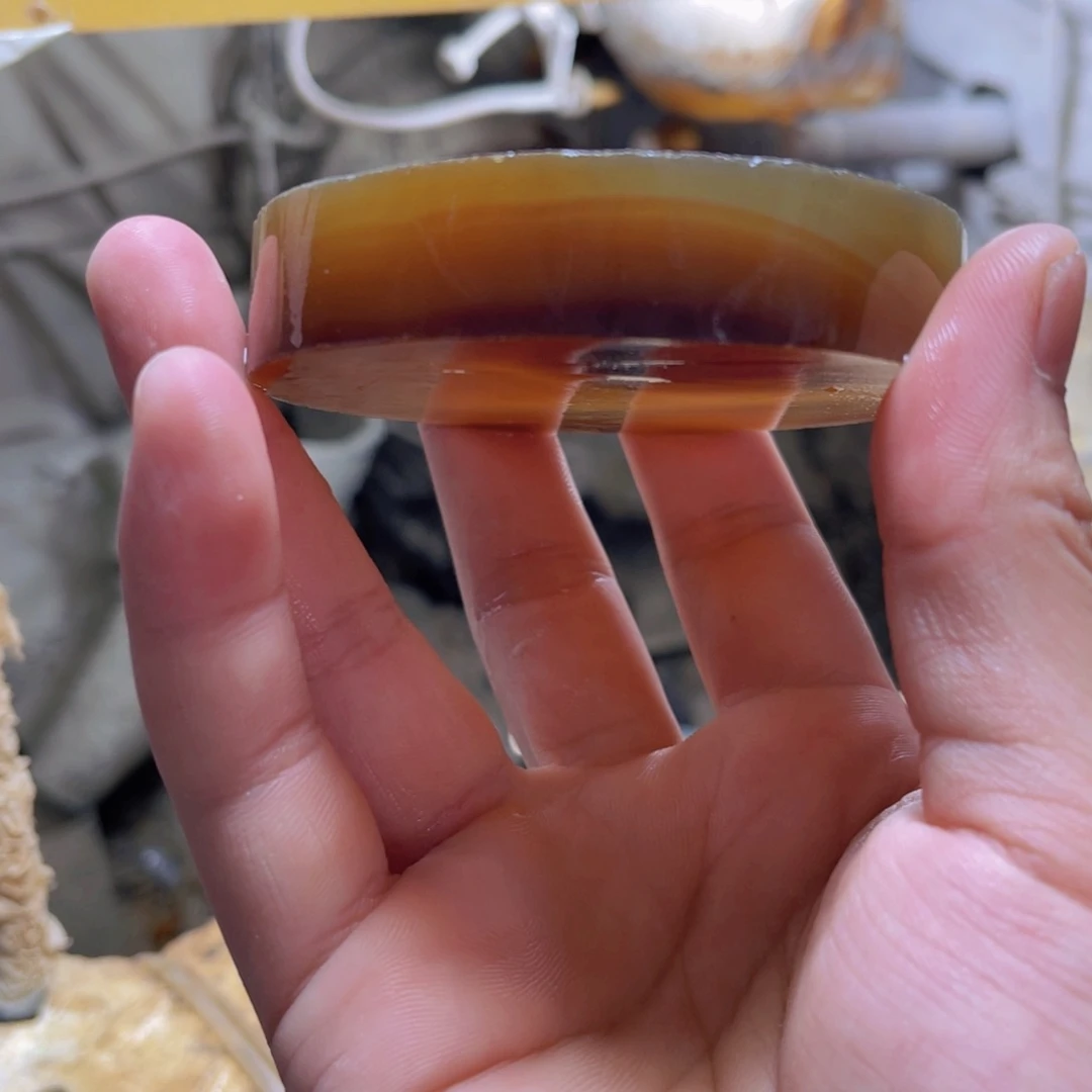 定制玛瑙可**豆手镯工费