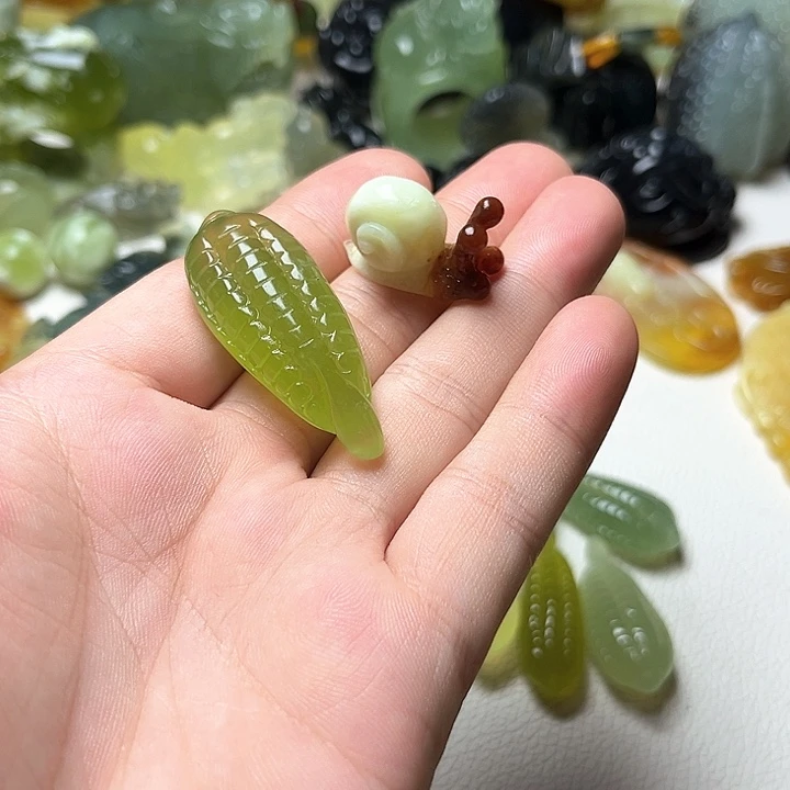 未镶嵌蛇纹石玉颈饰热***天