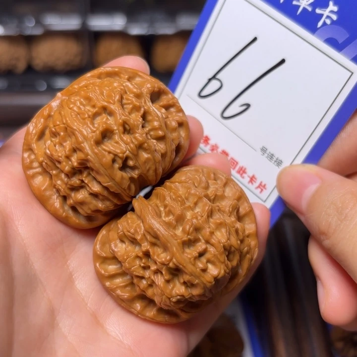 把件文玩核桃45白狮子66