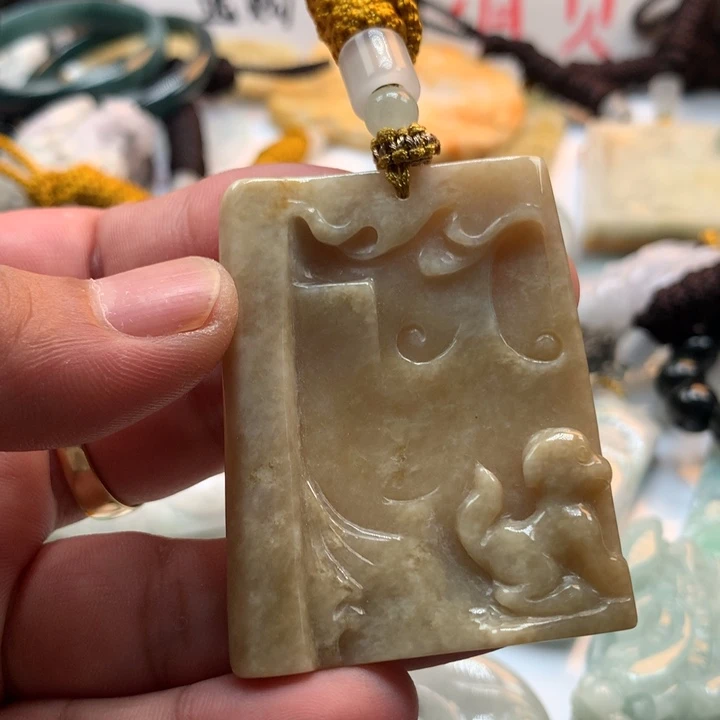 翡翠未镶嵌颈饰保真天然a货翡翠