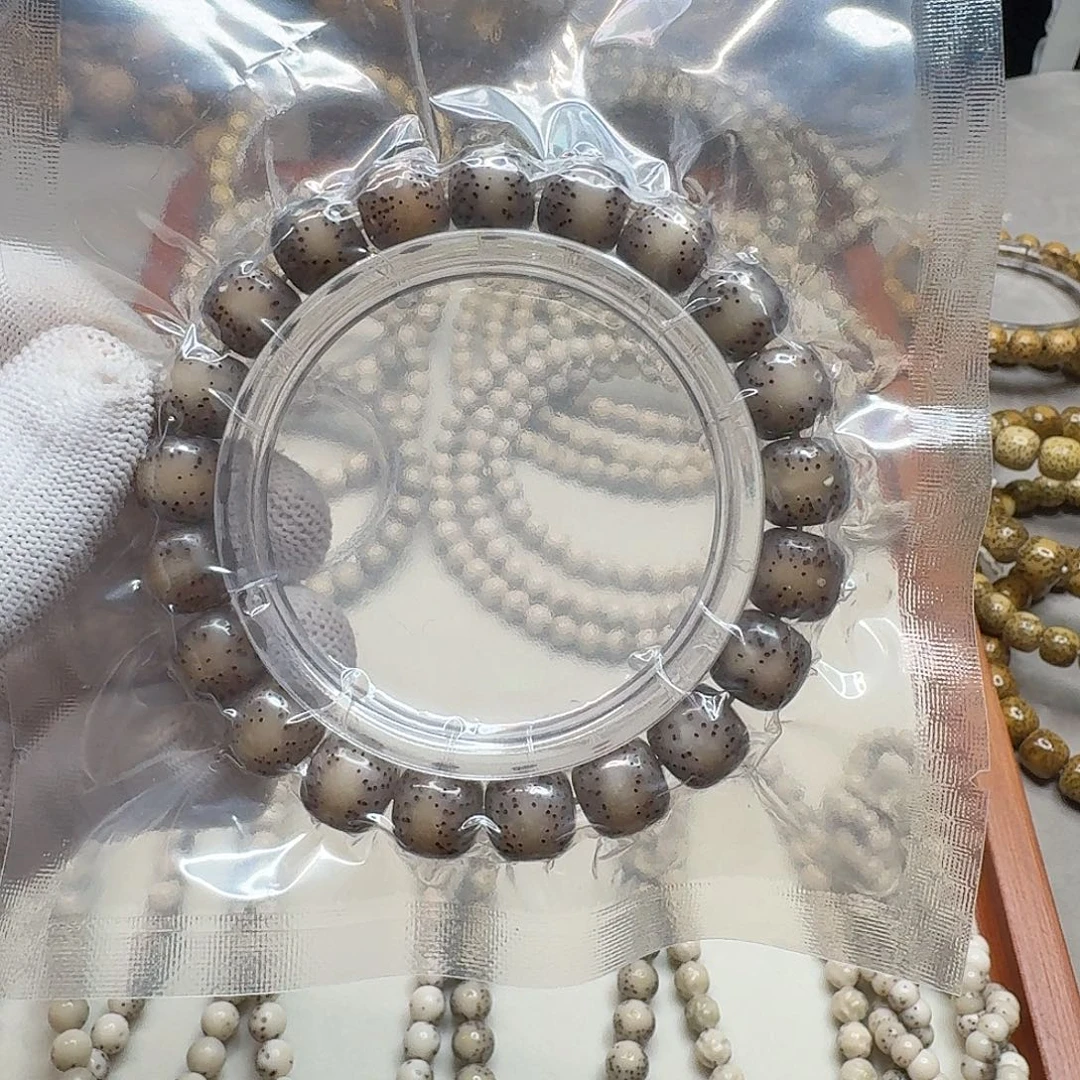 星月菩提手串石玉料11/10冰透果栋料一线天留白小细星