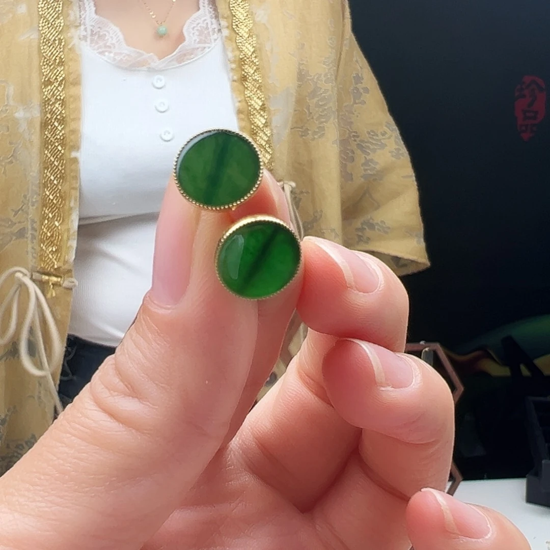 翡翠18K金镶嵌耳饰天然翡翠