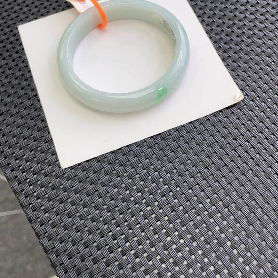 翡翠未镶嵌手镯翡翠手镯57.58圈 白底清，完美！