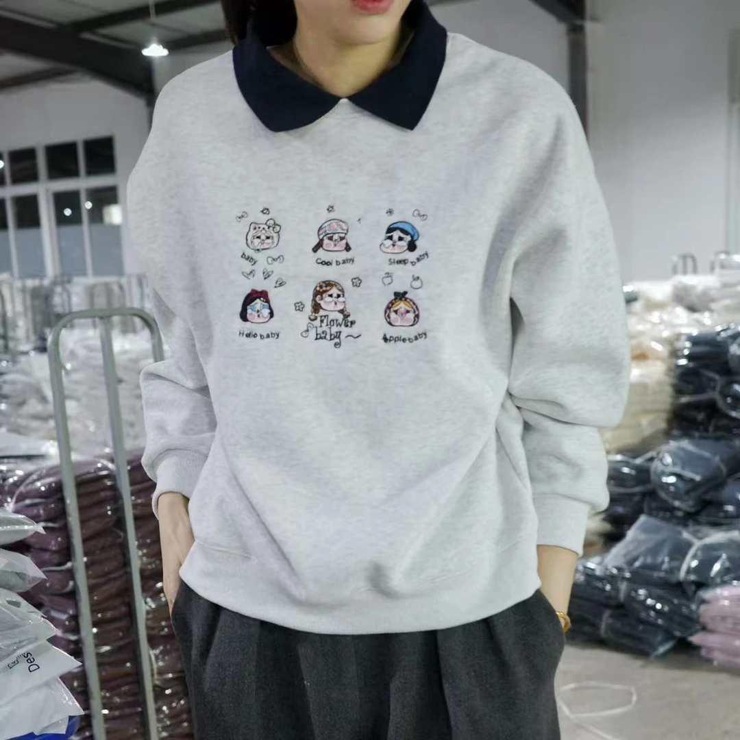 惠美家 百搭翻领卡通加绒卫衣