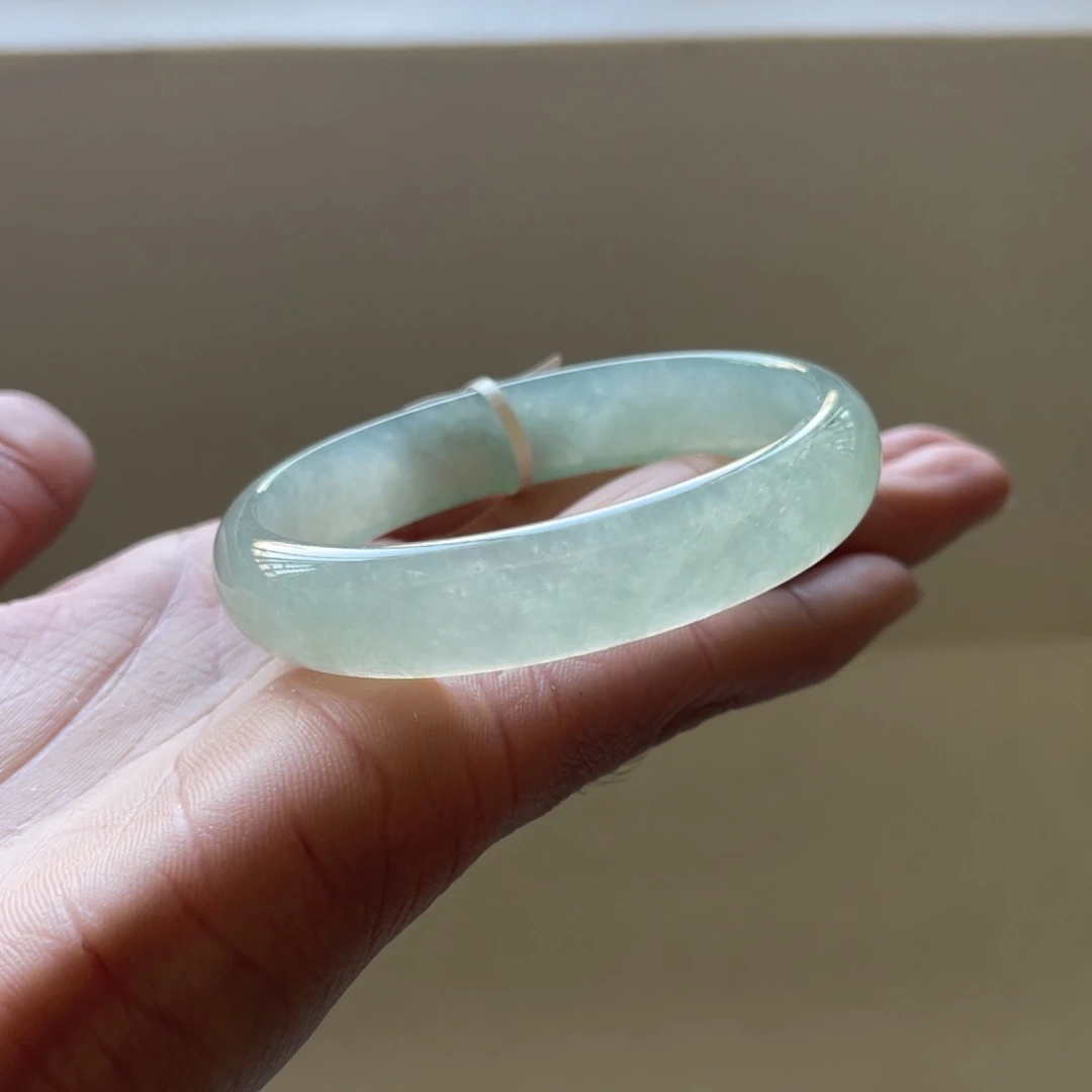 翡翠未镶嵌手镯55.9圈贵妃镯三天鉴赏期（有瑕）