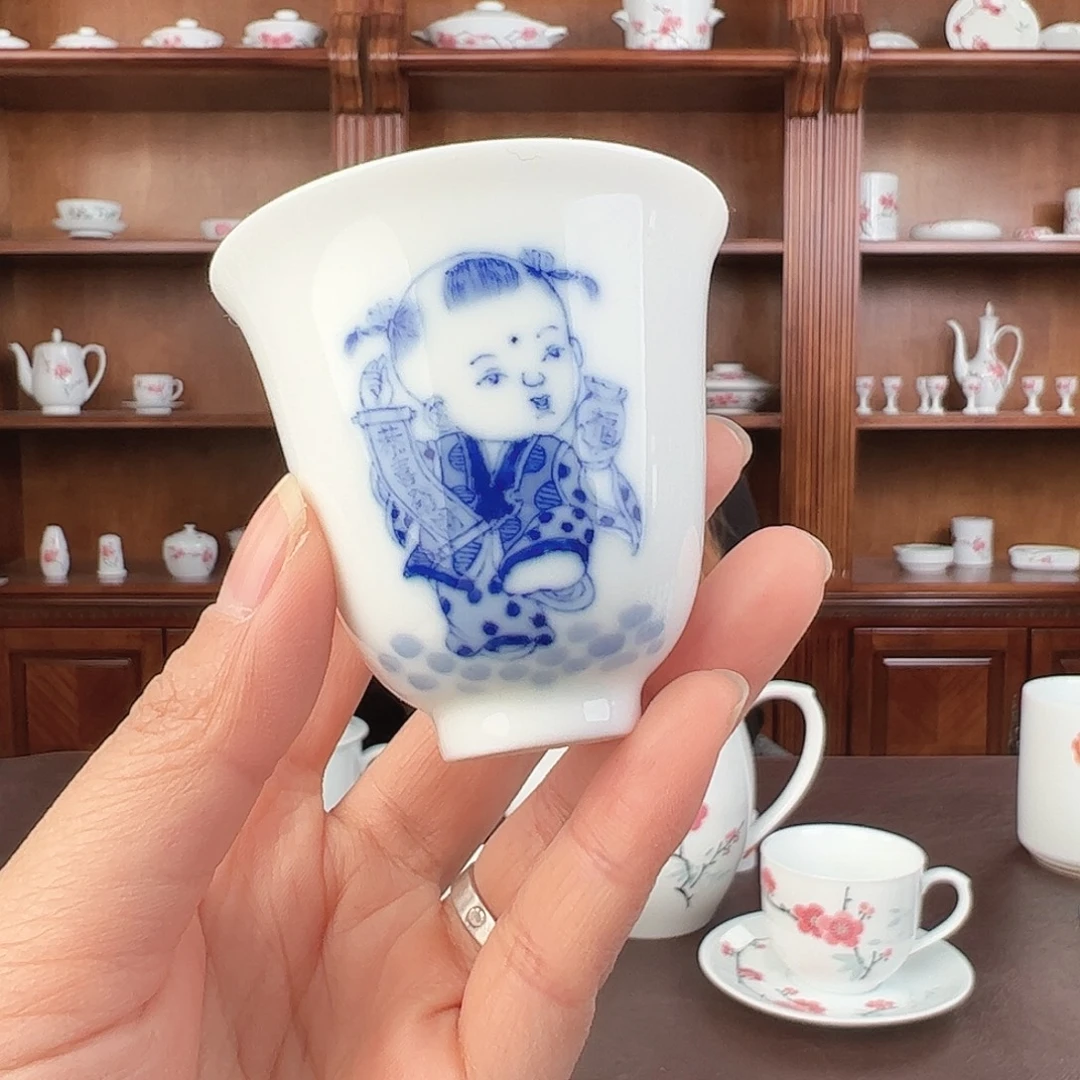 瓷青花童趣铃铛杯