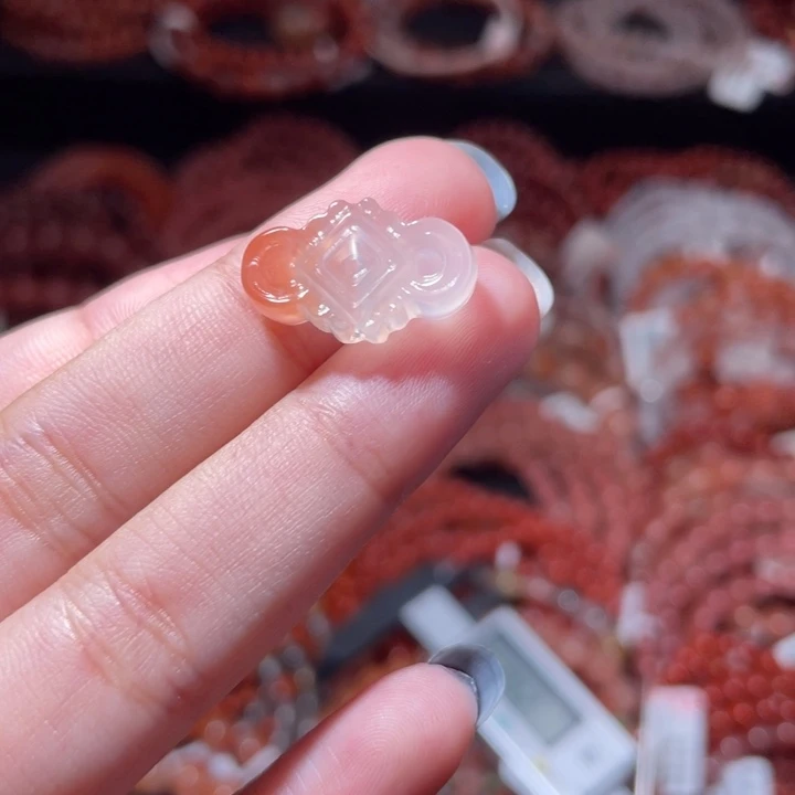 南红玛瑙未镶嵌中国结1725