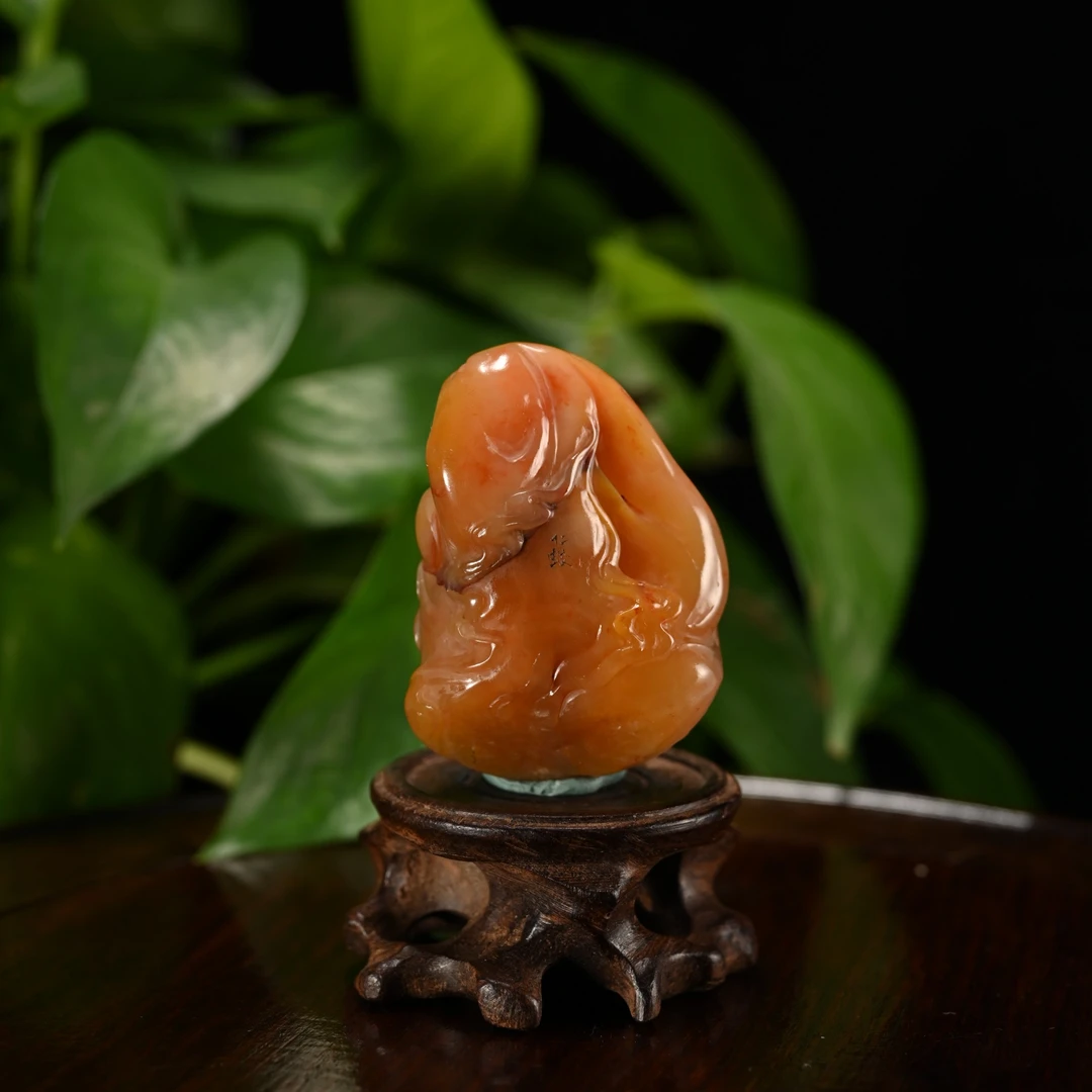 lot8810 2601020024田黄石弥勒佛挂件/保利