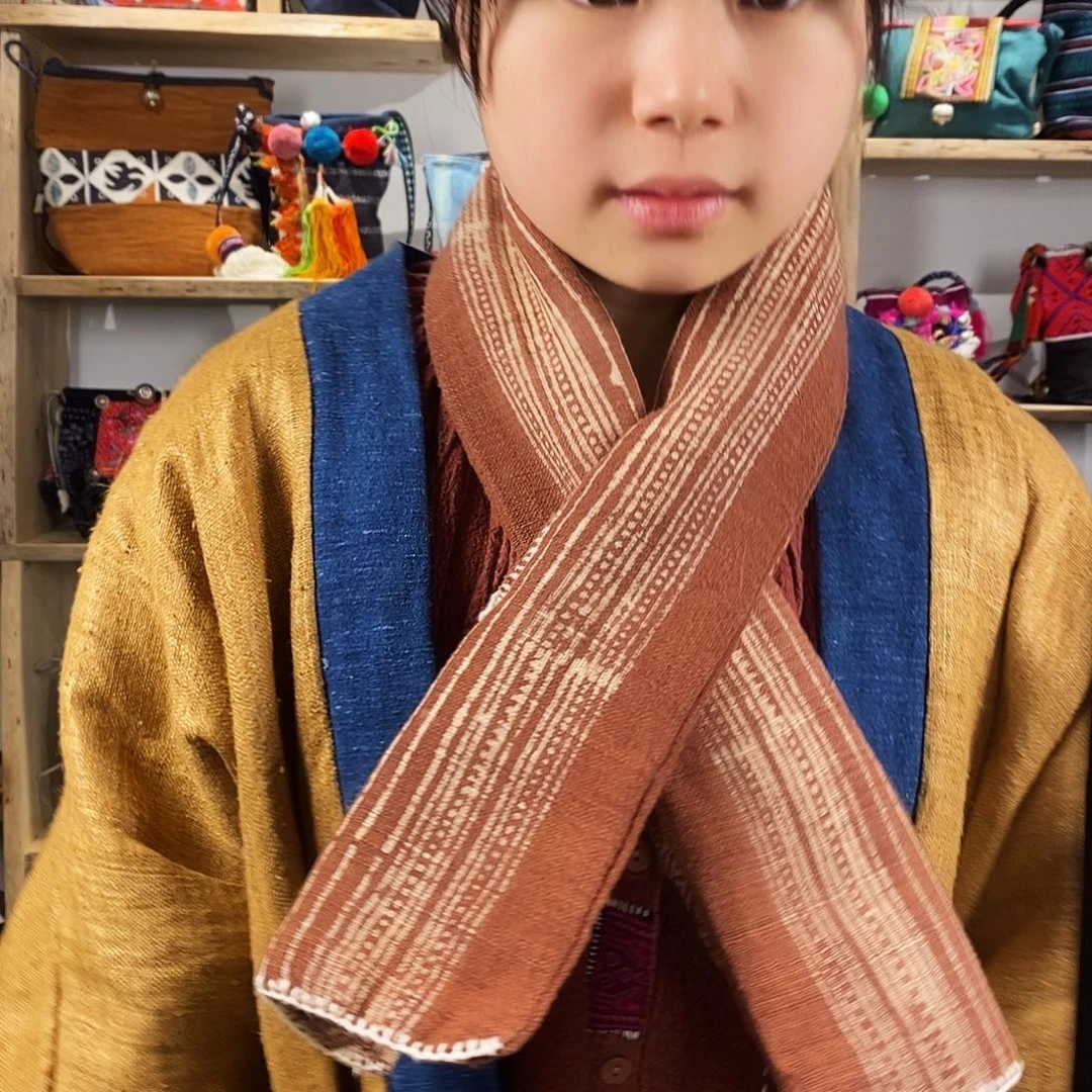 织绣麻棉蜡染的围巾