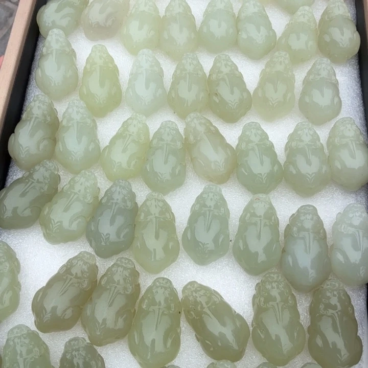 和田玉未镶嵌颈饰小牧冰晴水貔貅多样性发一个