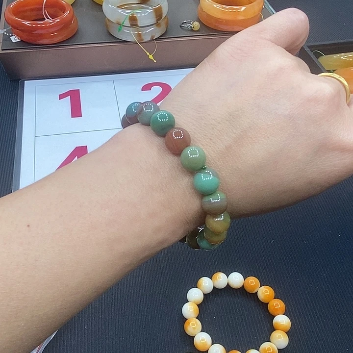 石英质玉（黄龙玉）未镶嵌手镯