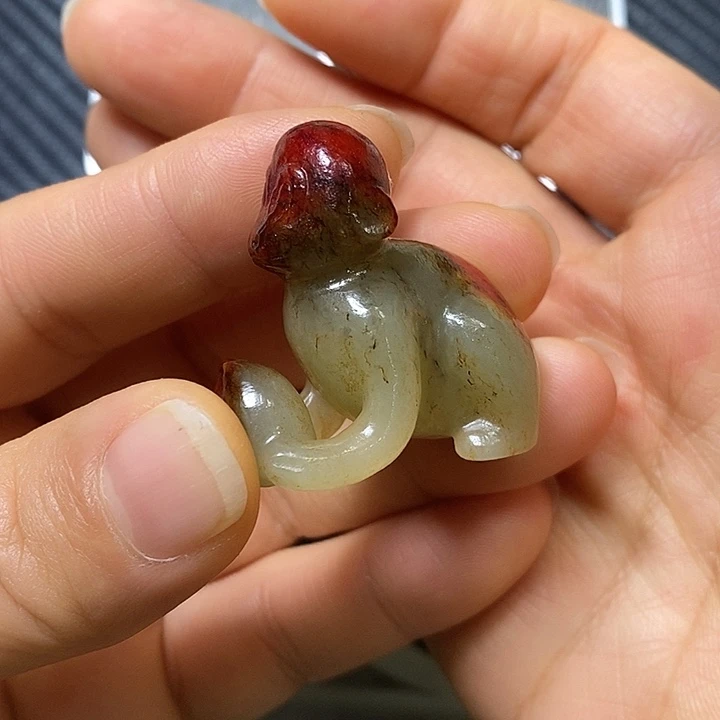 颈饰未镶嵌和田玉蜘**门