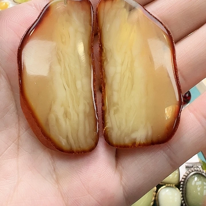 颈饰未镶嵌南红玛瑙