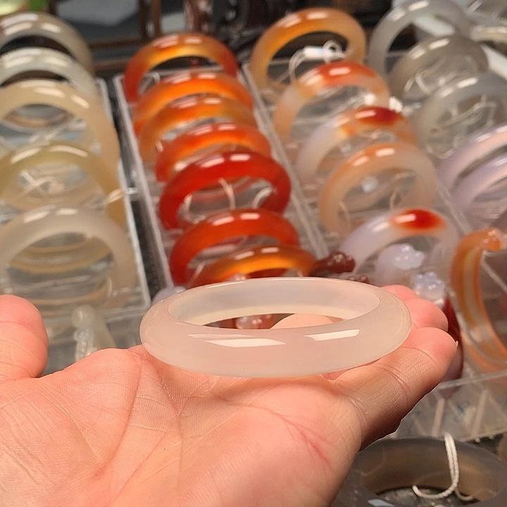 玛瑙/玉髓未镶嵌手镯