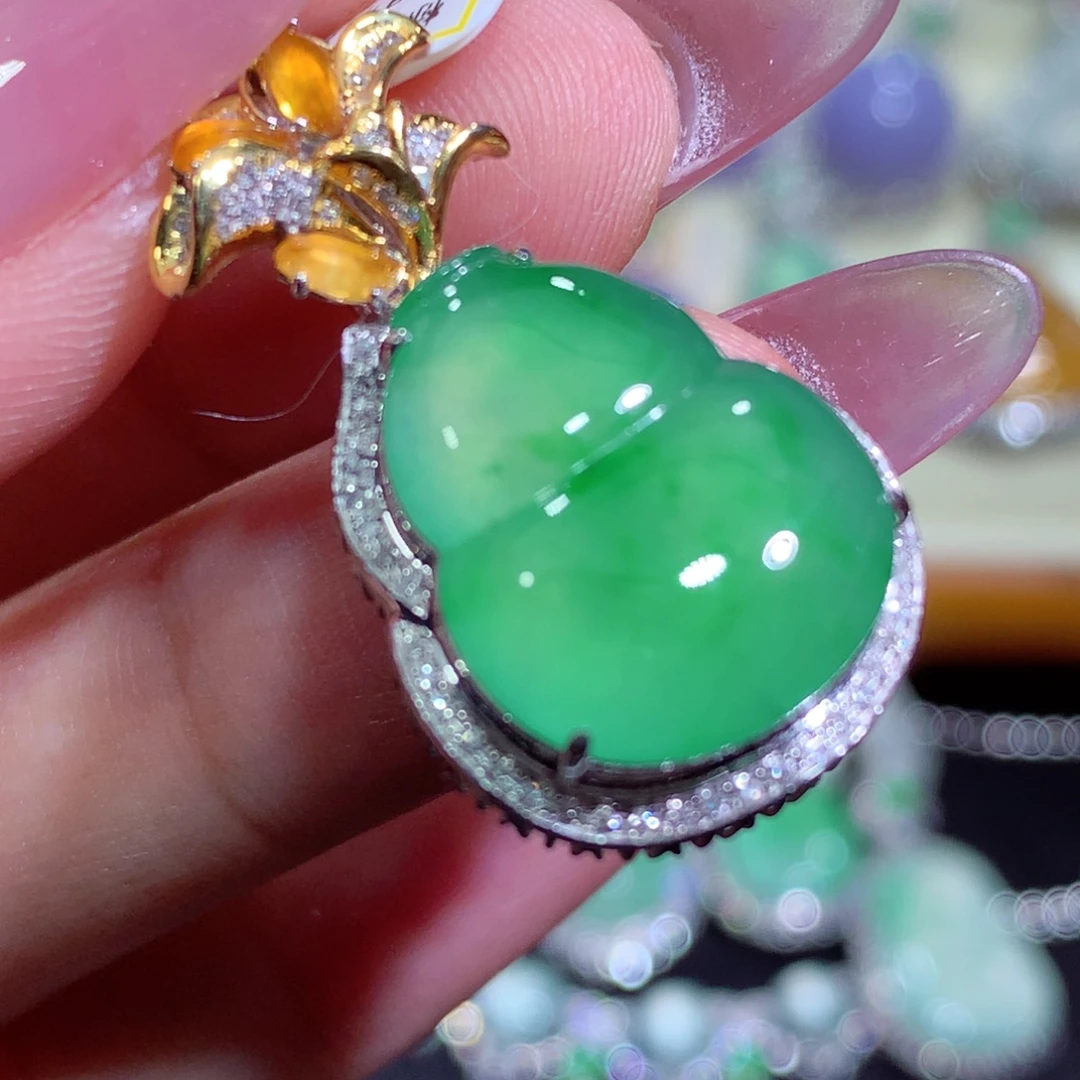 翡翠18K金镶嵌吊坠(不含链)