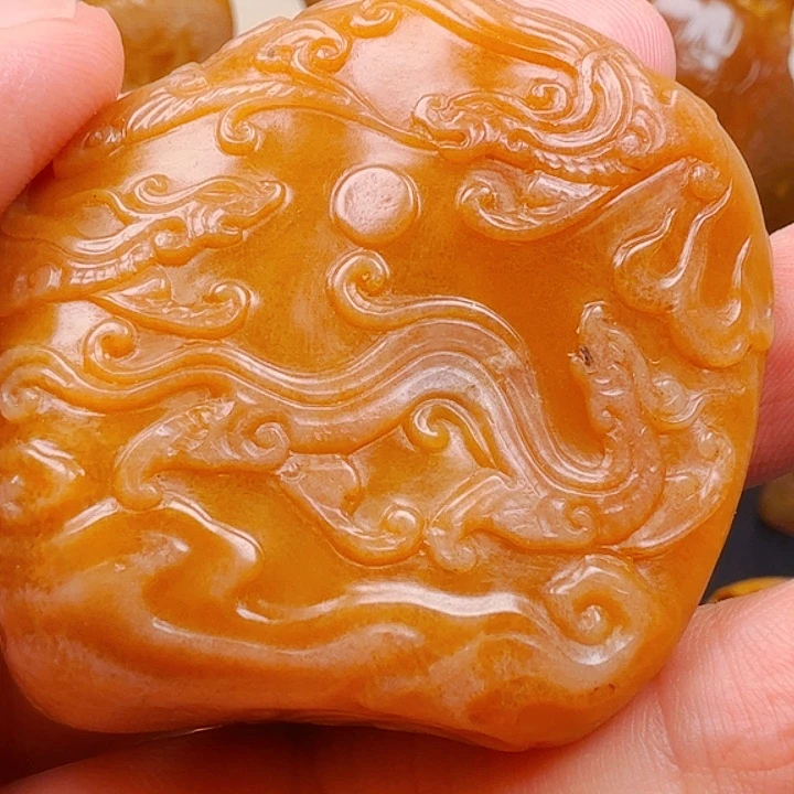 +***1田黄石田黄石摆件