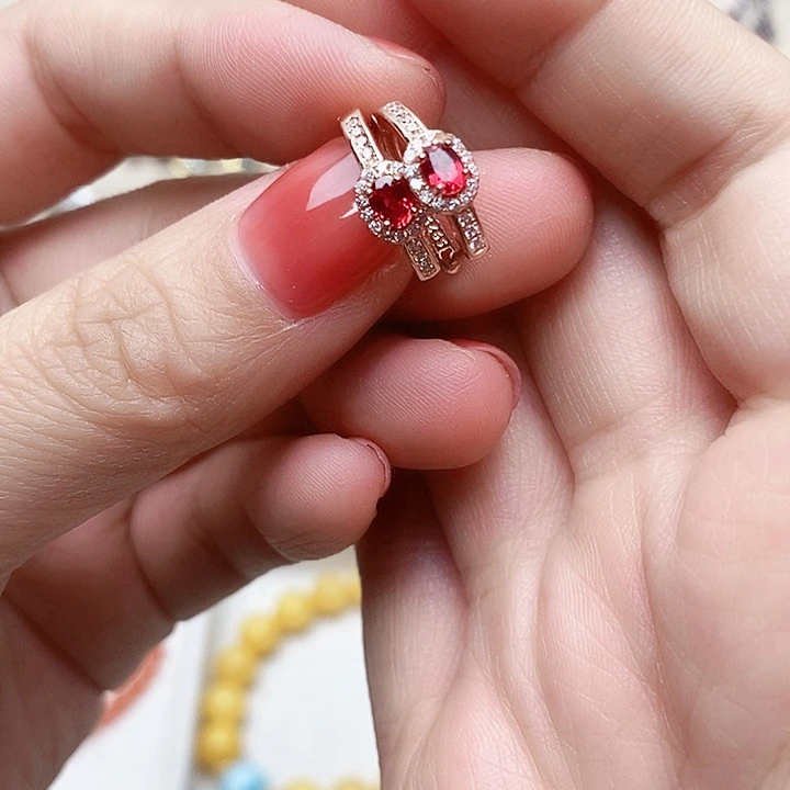 蓝宝石耳饰银S925镶嵌耳钉