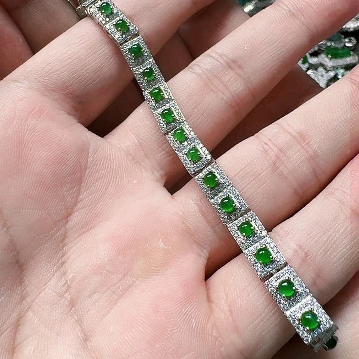 翡翠颈饰未镶嵌天然A货翡翠放漏