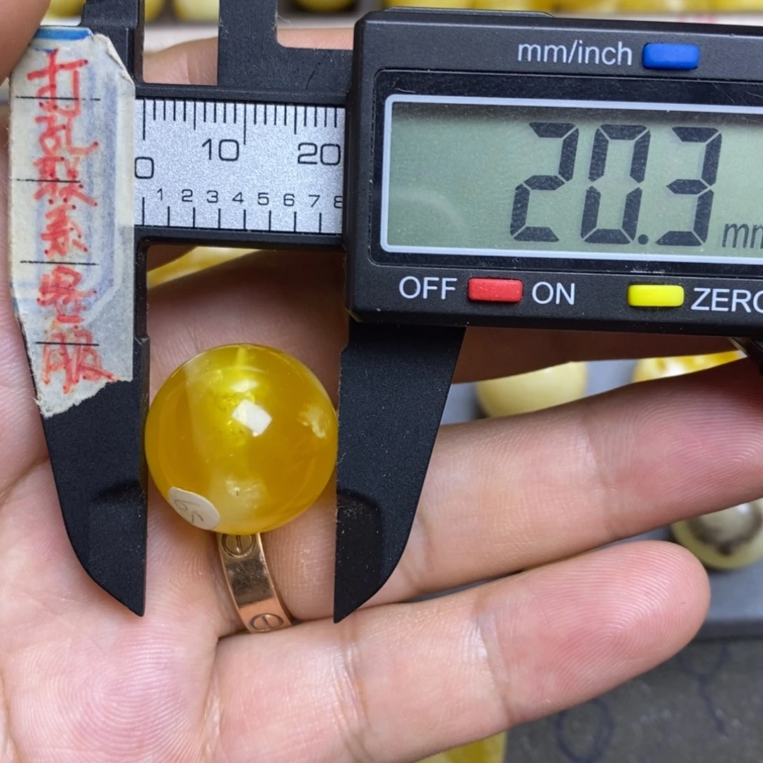 蜜蜡未镶嵌裸石20.3瑕疵圆珠