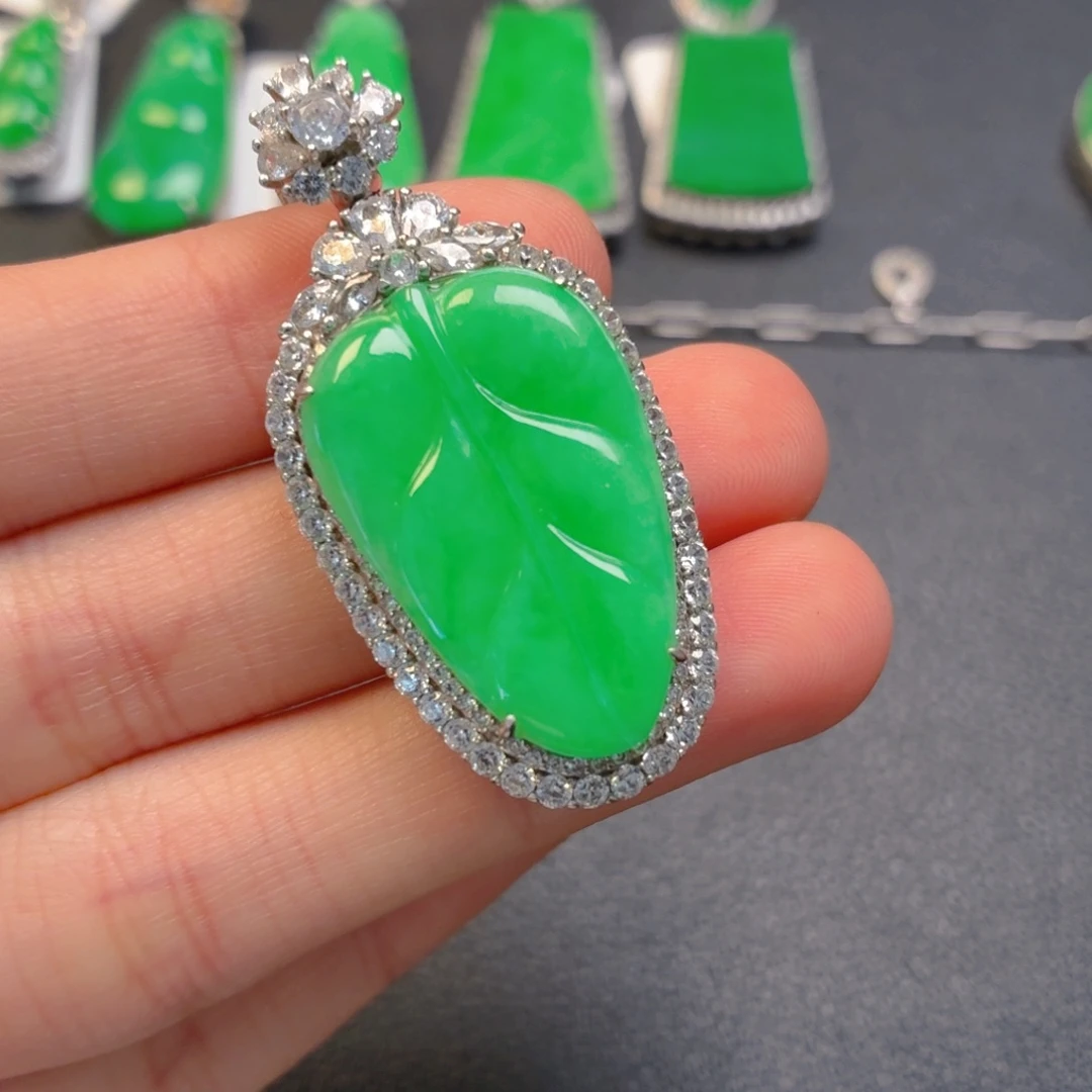 翡翠银S925镶嵌颈饰