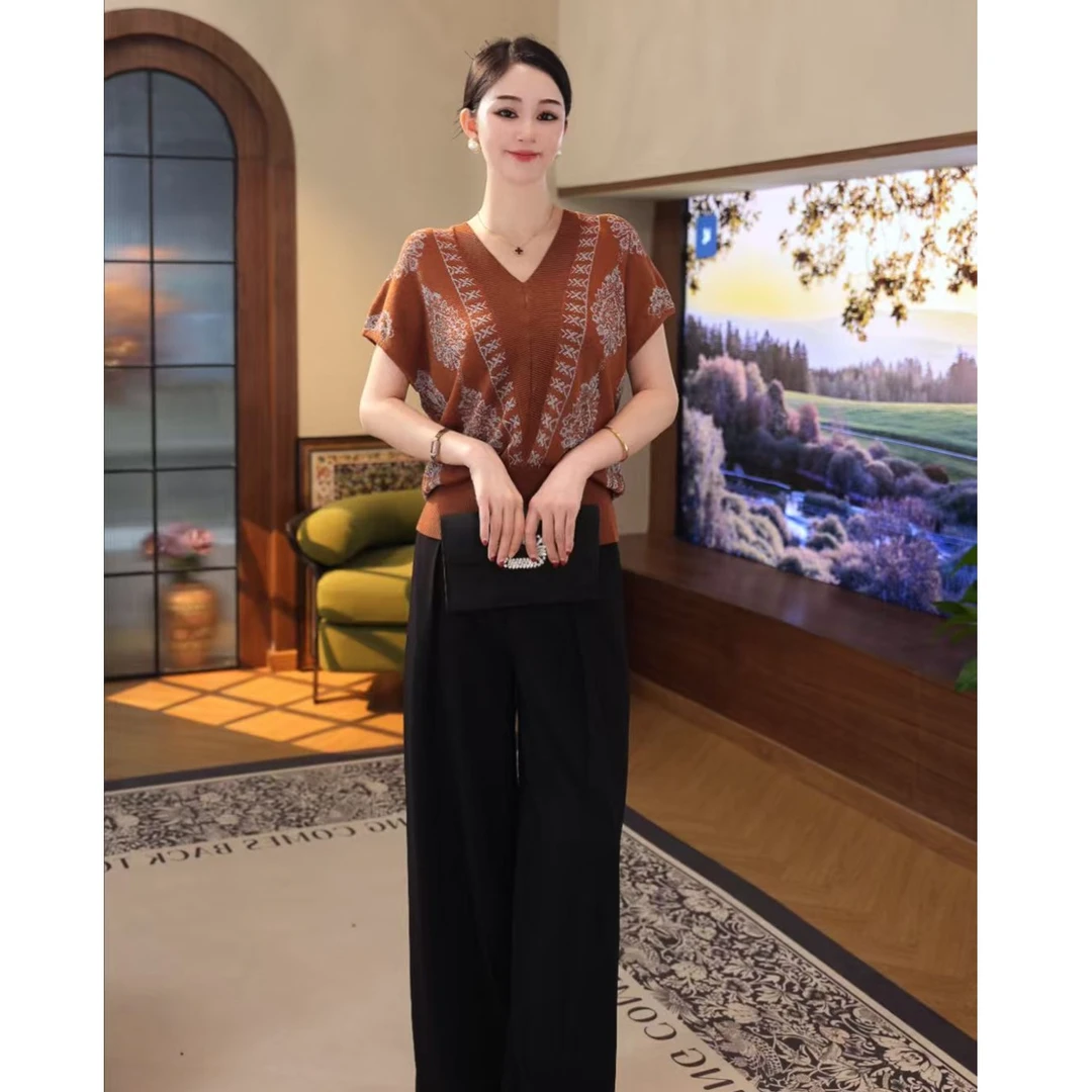 2025夏新【7849】莱赛尔独特短袖薄款抽象V领套头宽松针织上衣女款