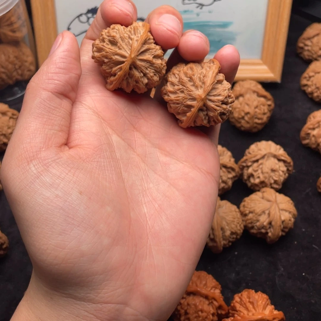 【闪购商品】文玩核桃把件有修苹果