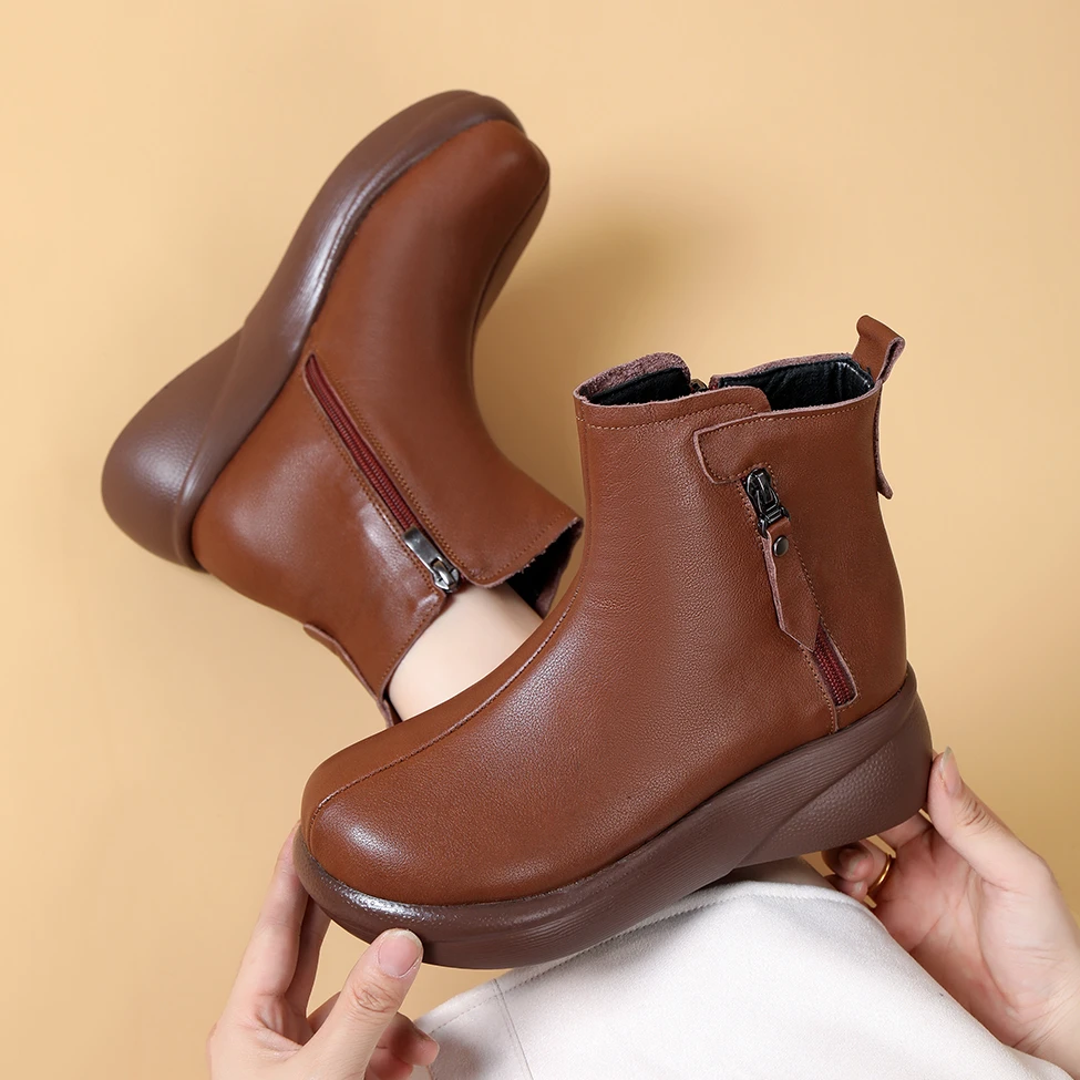 时尚软皮短靴棉靴秋冬新款加厚保暖圆头厚底松糕加绒妈妈百搭靴子