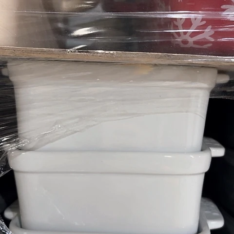 微瑕，不能明火，口径13高度6，2个白