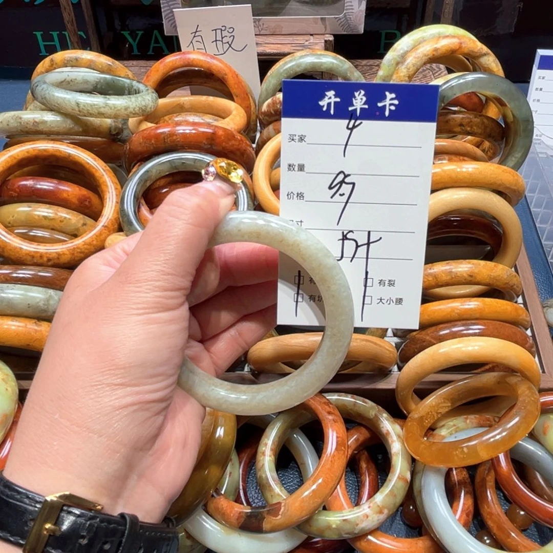 咖***️蛇纹石玉未镶嵌手镯