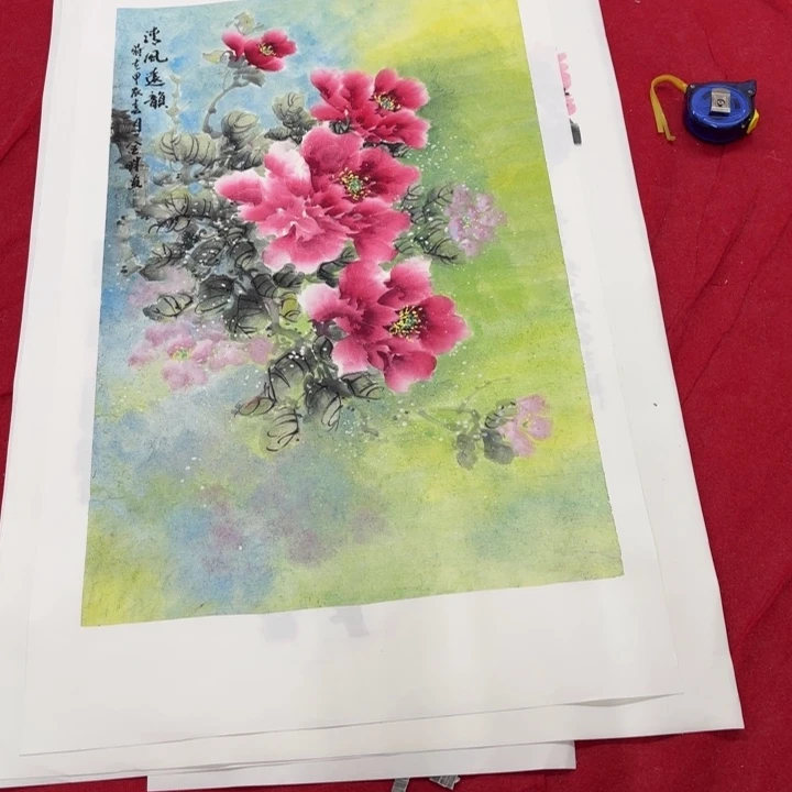 国画花鸟等图案为一体而
