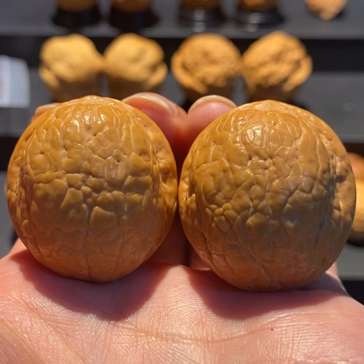 文玩核桃把件32尺蛇皮球