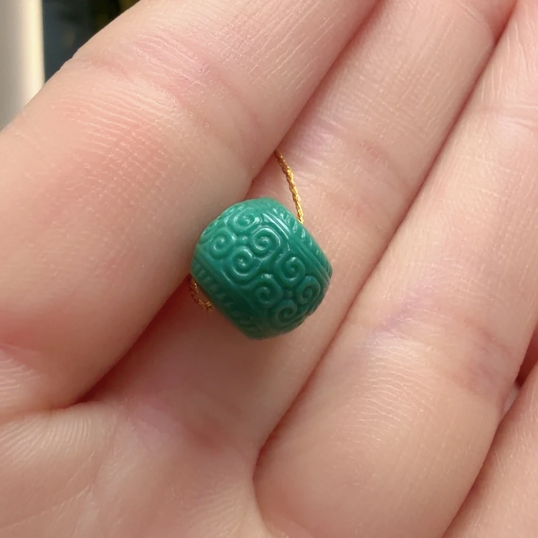 绿松石未镶嵌颈饰