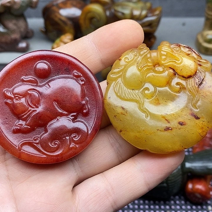 未镶嵌蛇纹石玉颈饰