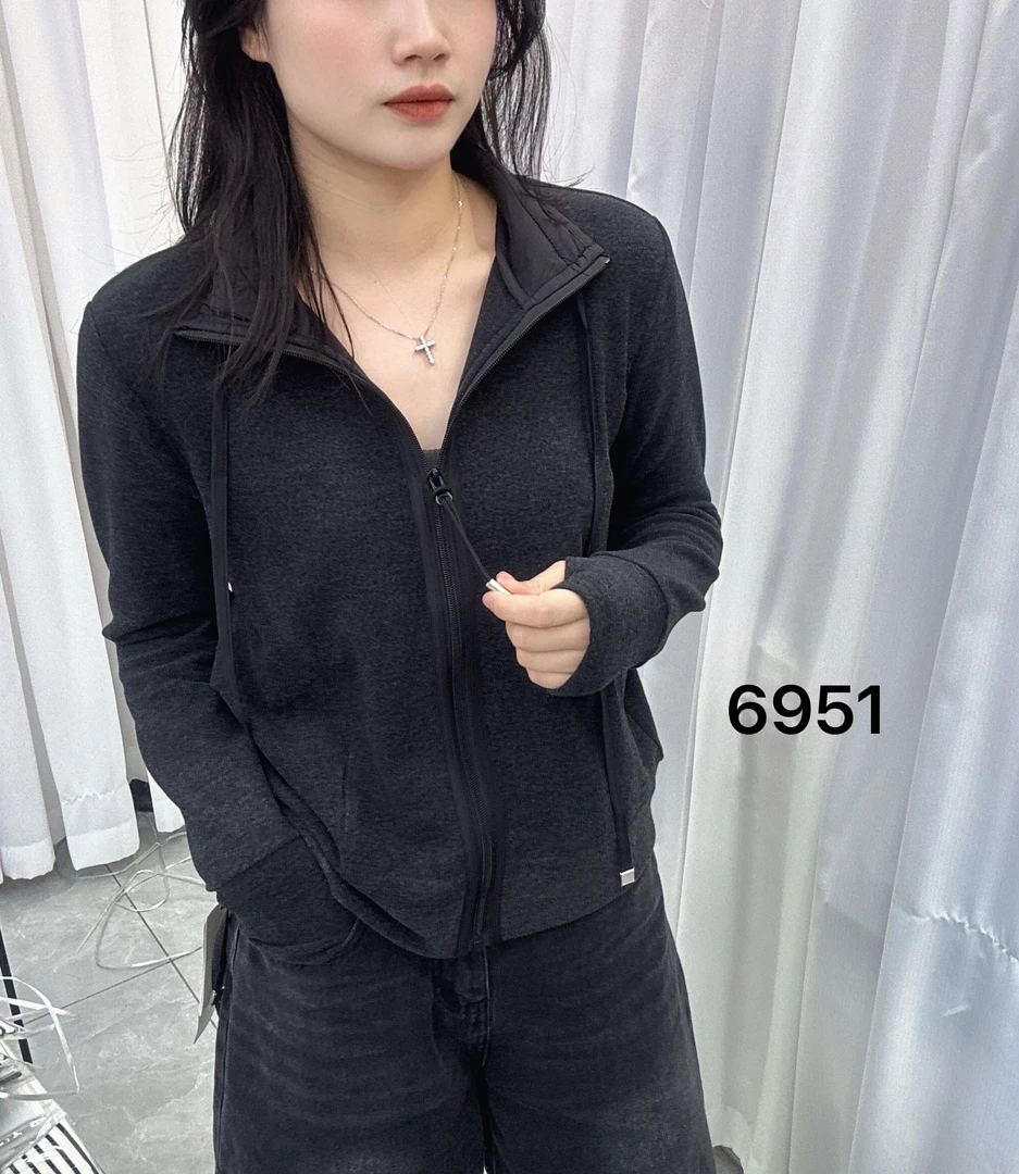 6951新款高品质显瘦正肩打底衫