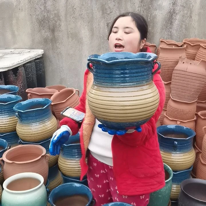 红陶口26高28瑕疵底裂