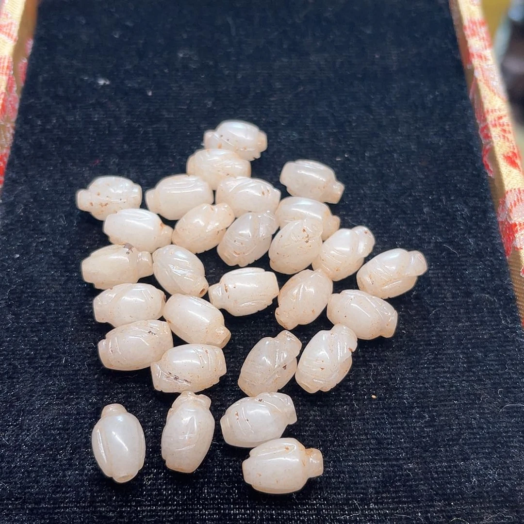 和田玉（糖玉）挂件未镶嵌仰*