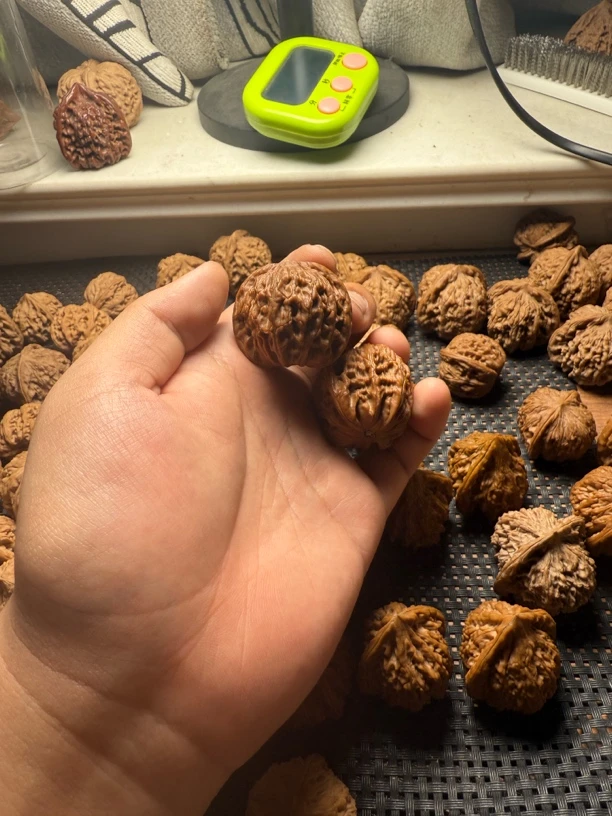 磨盘狮子头文玩核桃