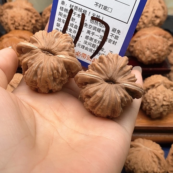 吊坠桃核四座楼狮子头42