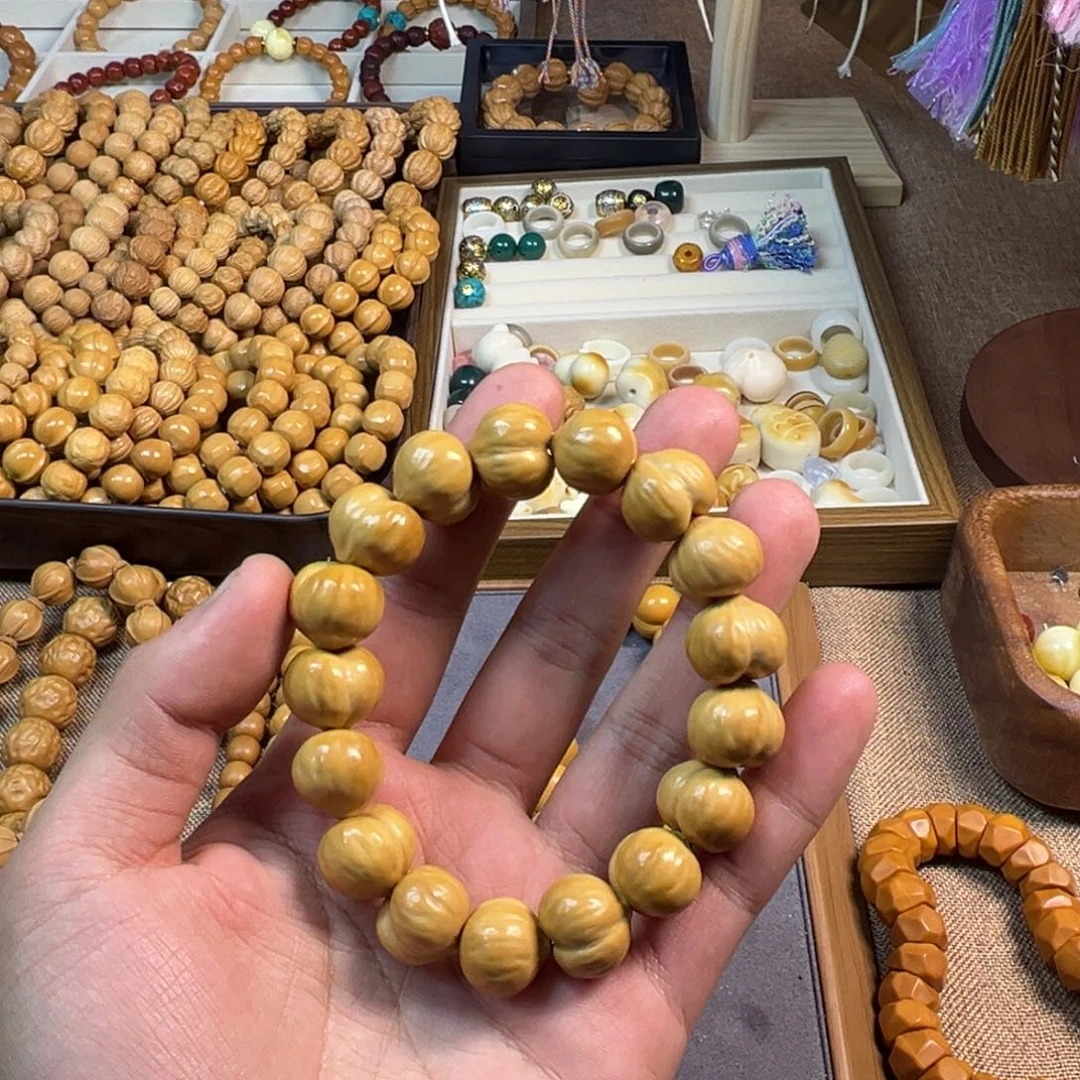 皆***上猴头核桃手串芙蓉肌理屁桃