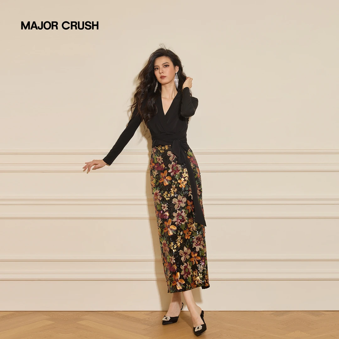 MAJOR CRUSH法式气质优雅提花修身长袖暮秋晚风套裙49099