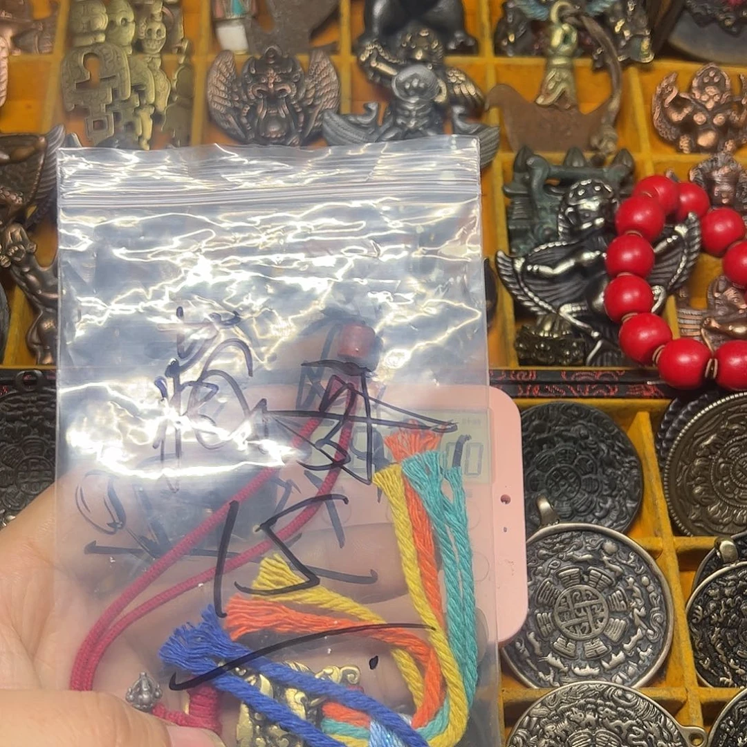 藏***源合金类啊哈哈真的好喜欢这个风格