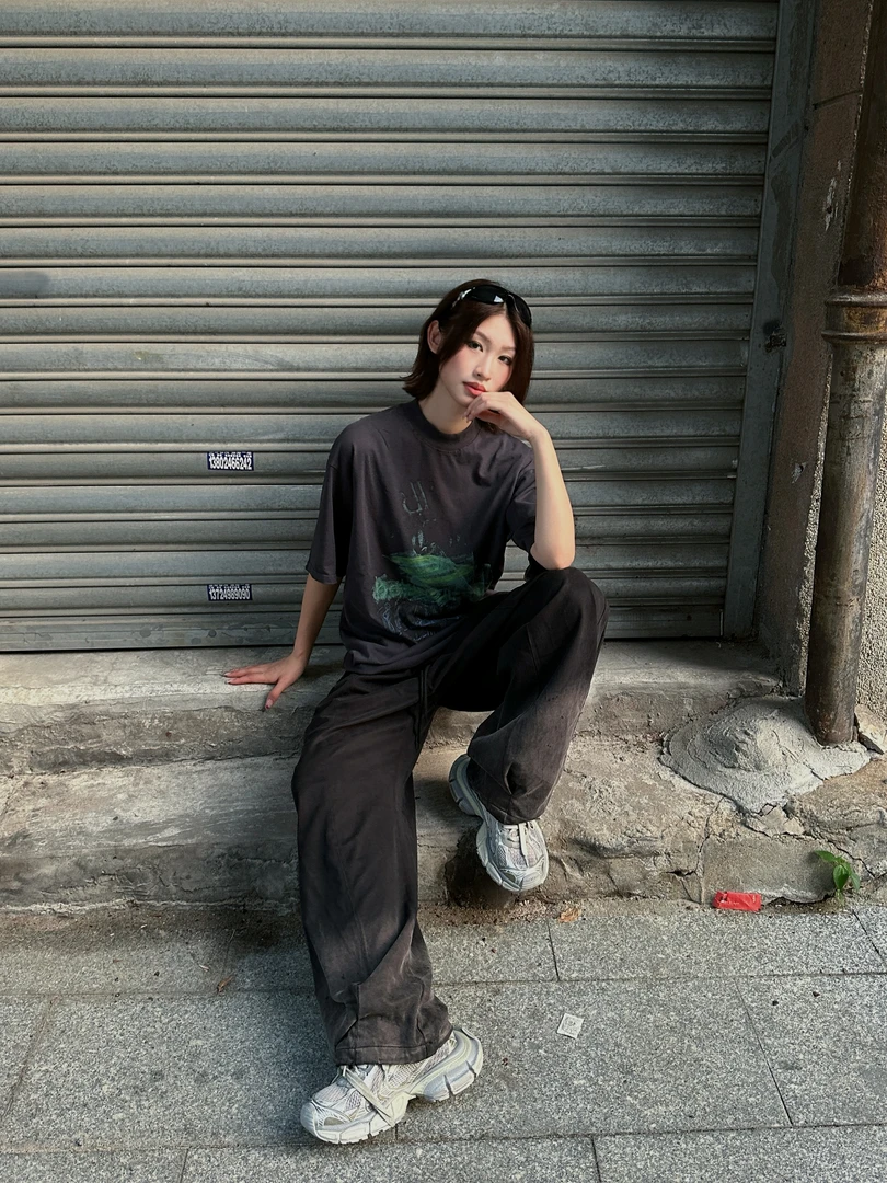 8爷新款涂鸦印花下摆破坏设计短袖男女同款