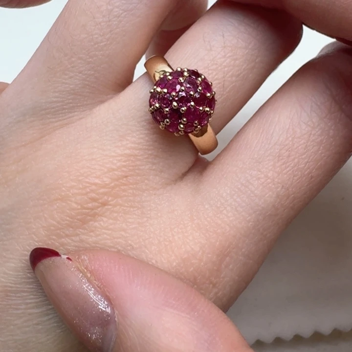 红宝石戒指18K金镶嵌