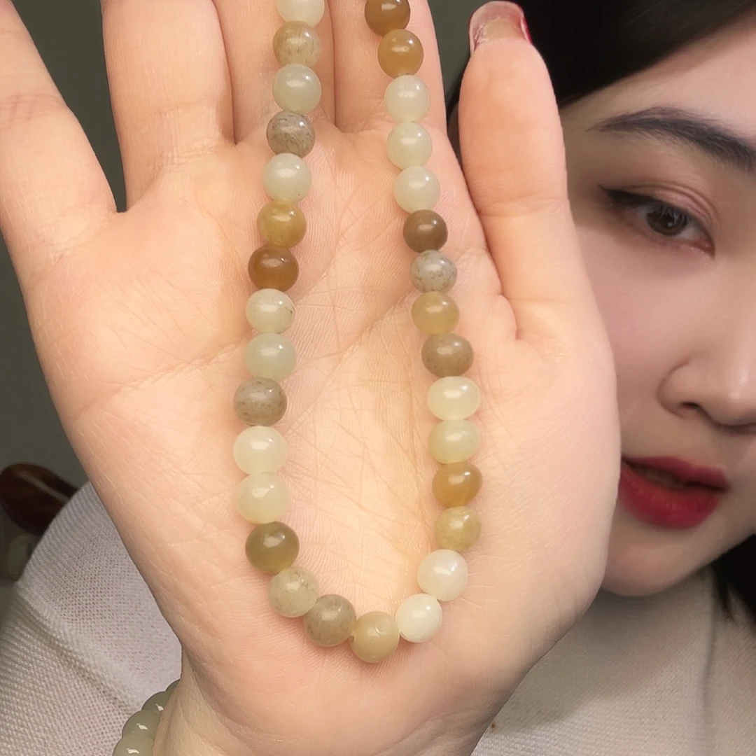 江***e和田玉（糖玉）未镶嵌颈饰