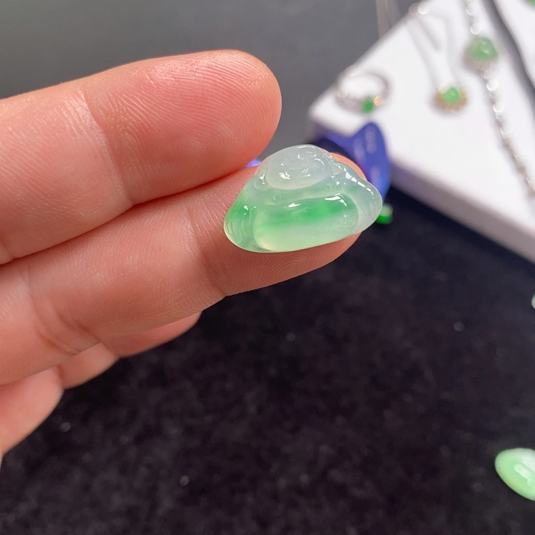 翡翠裸石高冰带色佛公