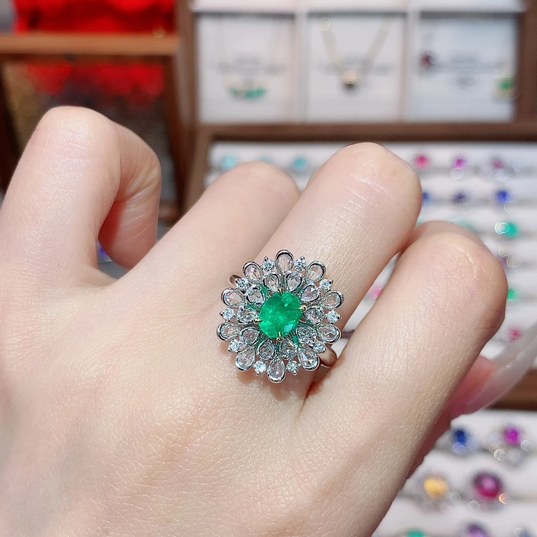 祖母绿戒指18K金镶嵌0.70ct/天然宝石/七天无理由